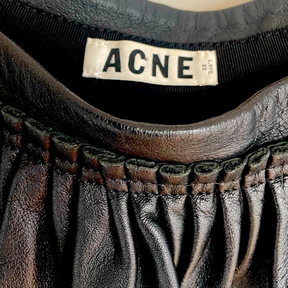 Gorgeous Acne pleated black leather and denim skirt. Lined, pockets. - Picture 3 of 3